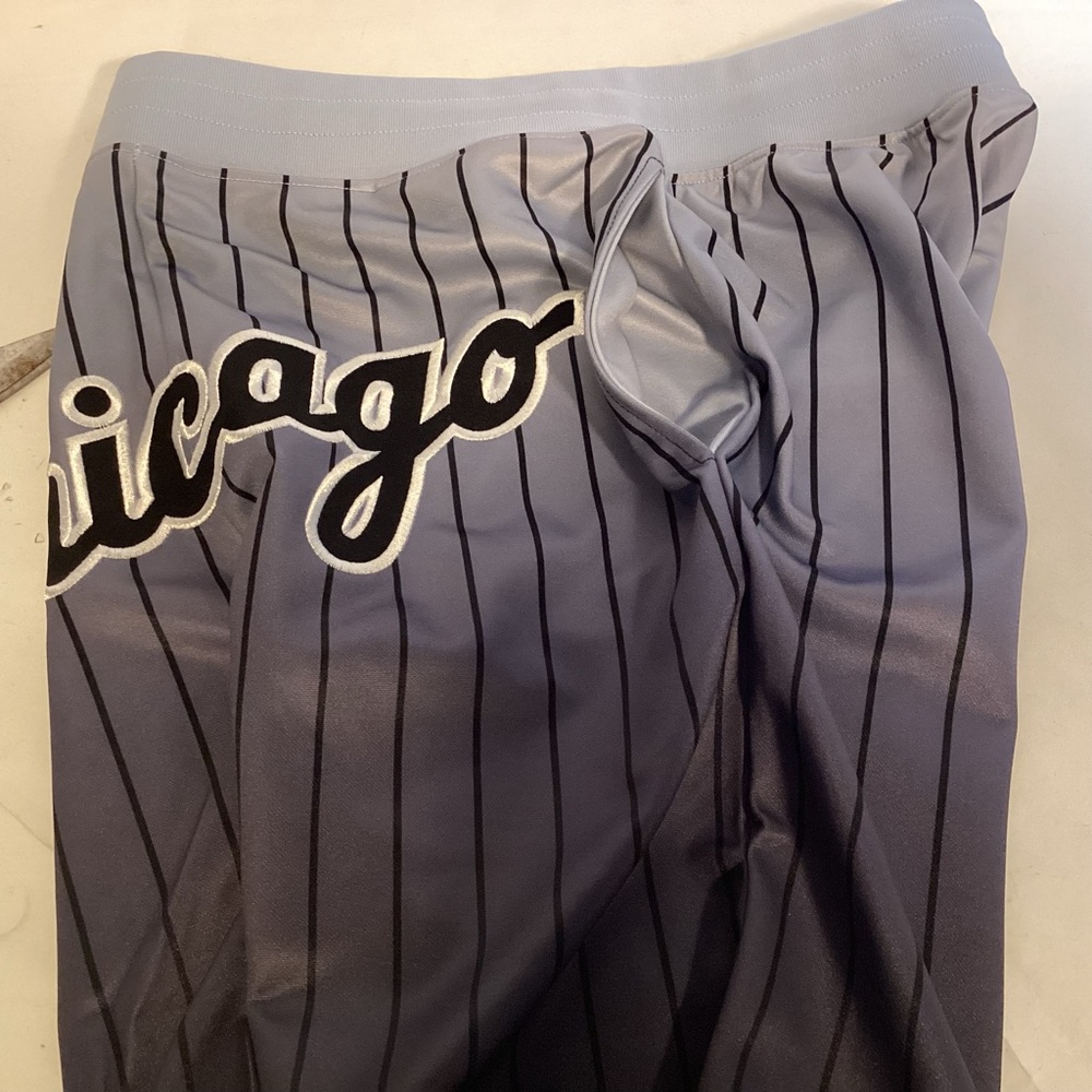 NWT Chicago White Sox Men’s Shorts Pro Standard Athletics size medium - Picture 5 of 11